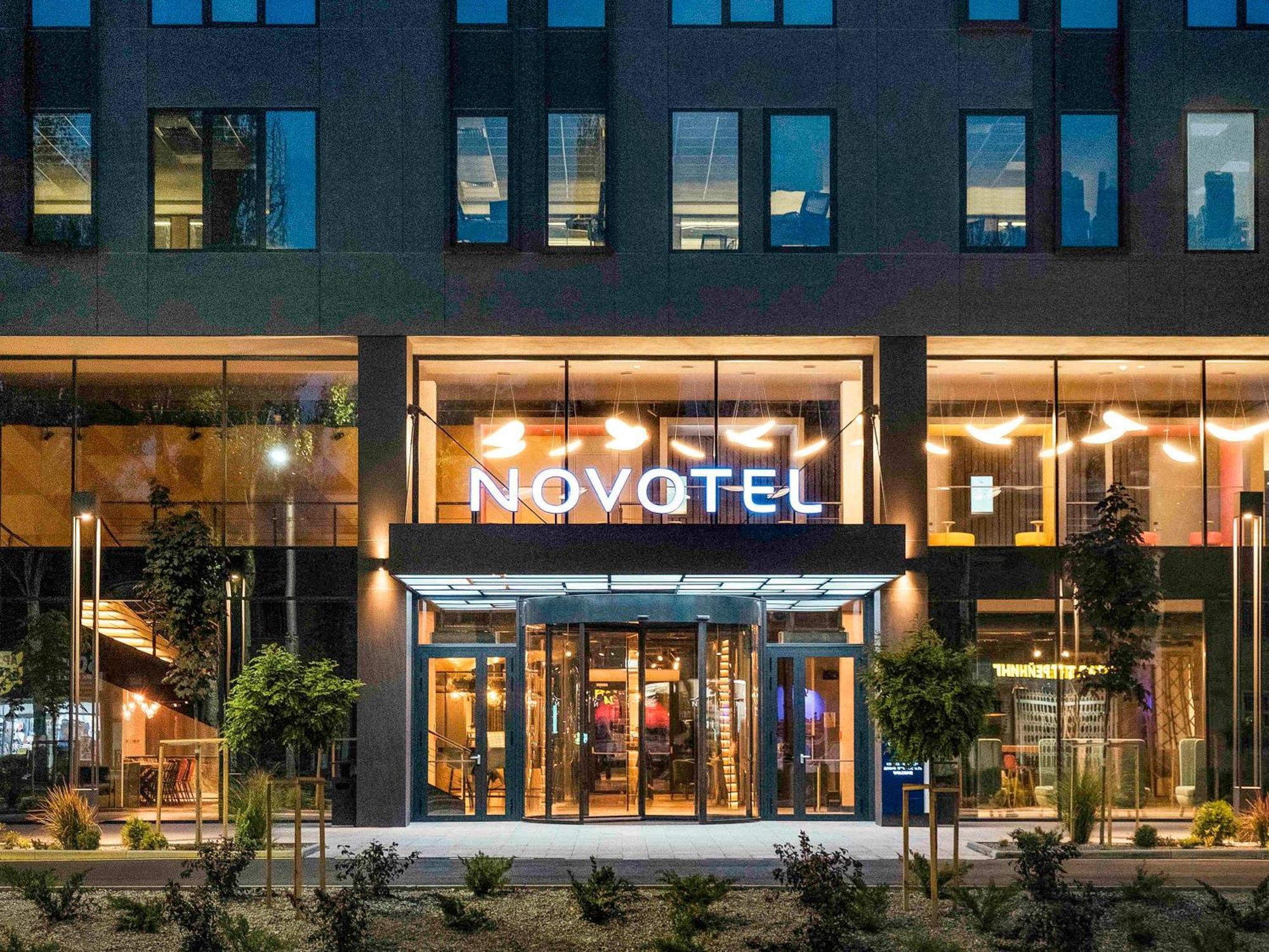 Novotel Bishkek City Center Exteriör bild Novotel Vilnius City Centre